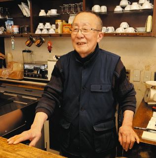 ＜商都の未来　井上本店への思い＞（3）目の前にある喫茶店「あぜ道」店主・上條君守さん