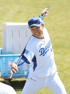 中日】京田、GG賞奪取へ”足元”見直す！スパイクをSSK社の広島
