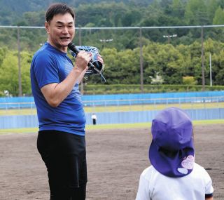 元中日投手・岩瀬さん、園児と交流　中津川で親子教室