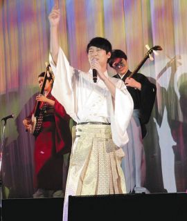 ミュージカル出身の演歌歌手、松阪ゆうきがクリスマスディナーショー…新曲「遥かな人よ」など18曲をファンにプレゼント