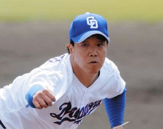 中日ドラゴンズ・小笠原慎之介です。今回は僕の『グラブ遍歴』を紹介し