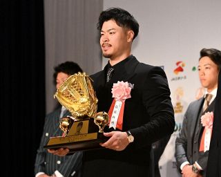 阪神】野村克也さん追悼特別ユニホームをチャリティーオークションに