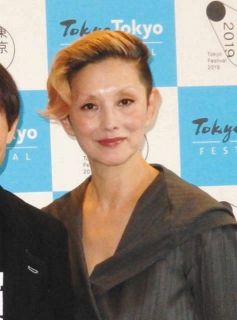 こんな68歳見たことない 夏木マリがレインファッション公開 フォロワーから カッコイイ 憧れます 中日スポーツ 東京中日スポーツ