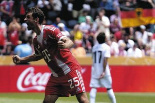 元日本代表DF内田篤人氏が「JFAユニクロサッカーキッズ