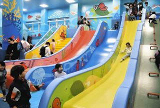 éŠå…·å……å®Ÿã§å­ã©ã‚‚ã‚‰æ­“å£°ã€ãƒŸãƒ¥ãƒ¼ã‚¸ã‚¢ãƒ ãŒã€Œã¤ã¶ã¤ã¶ãƒ©ãƒ³ãƒ‰ã€ã«ã€€å¸¸æ»‘ãƒ»ã‚ã‚“ãŸã„ãƒ‘ãƒ¼ã‚¯