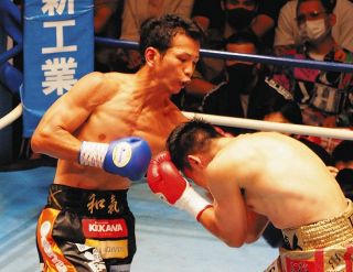 ”リーゼントボクサー”34歳和気慎吾が再起戦7回TKO「進退考えたが、今度こそ世界のベルトを巻きたい」