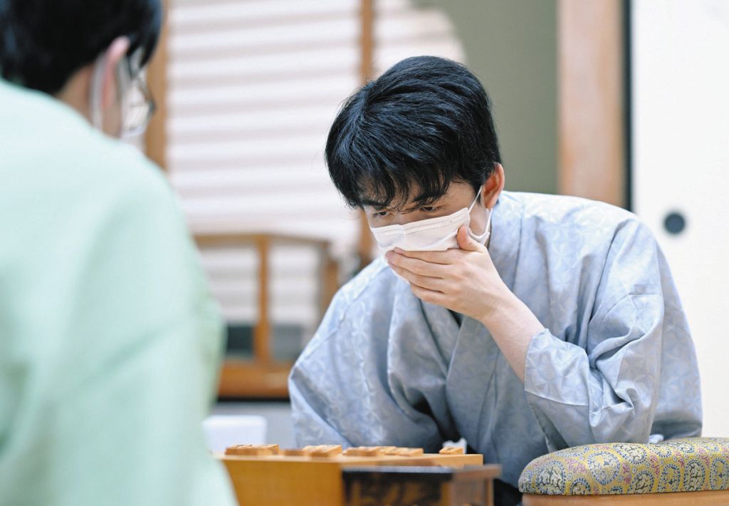藤井王位3連覇
