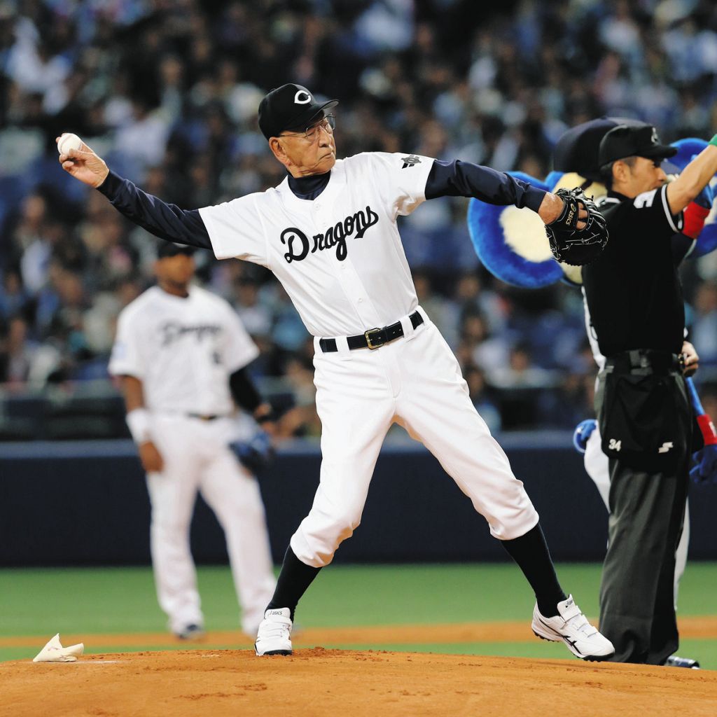 フォークボールの神様 杉下茂さんの偉業振り返る