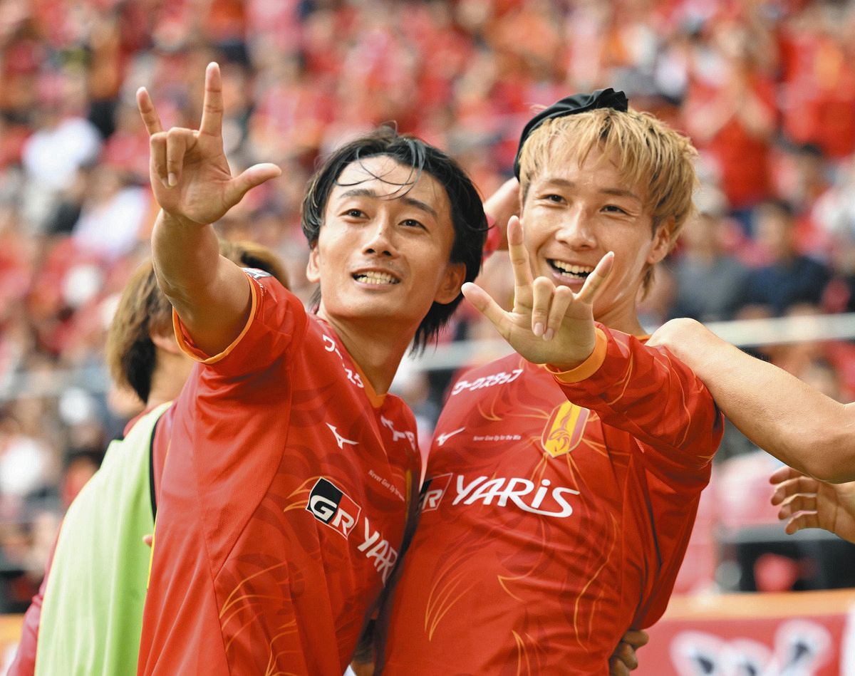 ついに披露「山ピース」 山岸祐也が今季初弾 5月無敗「勝てる